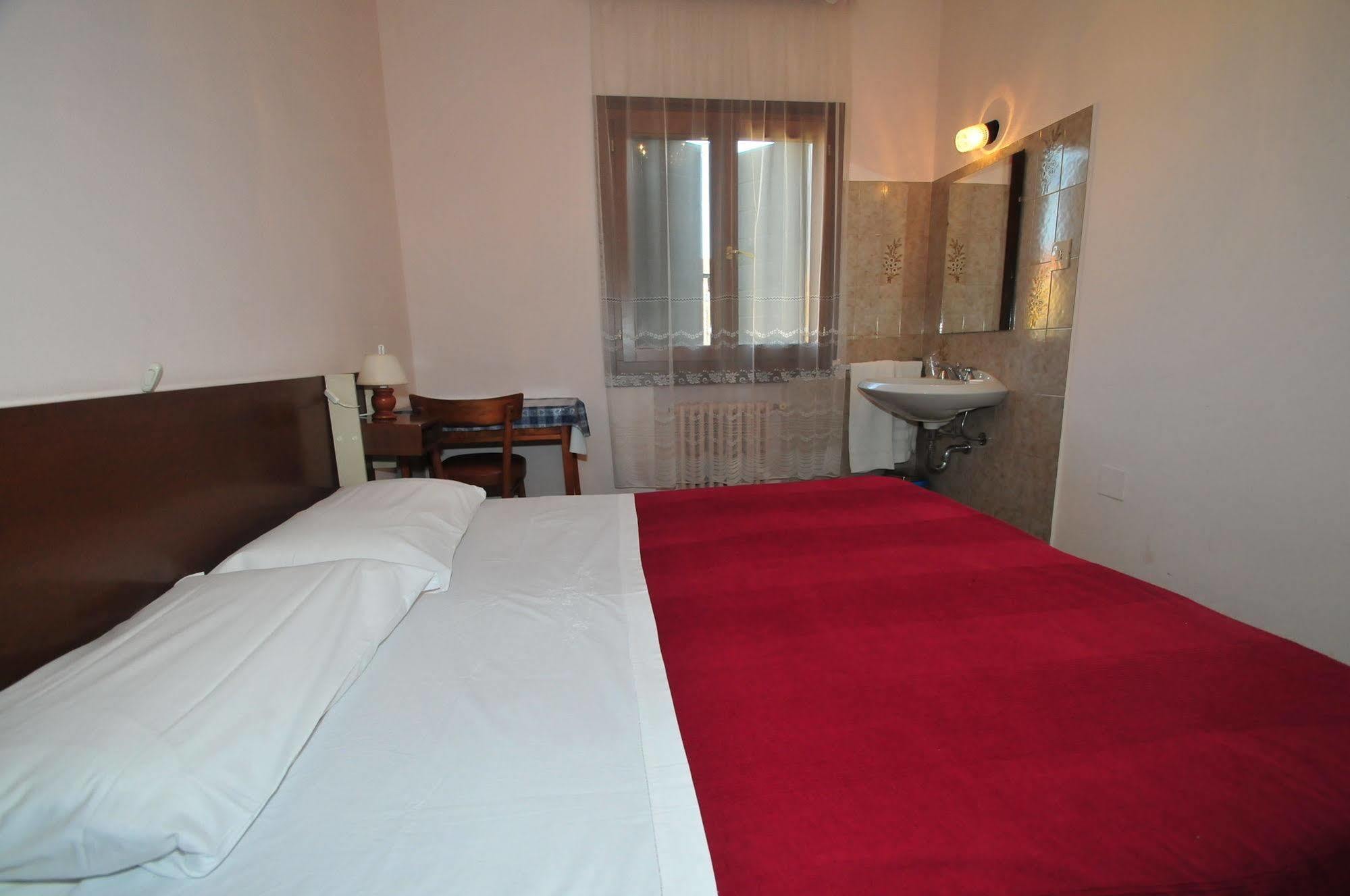 Locanda Sant'Anna Hotel Venice Exterior photo